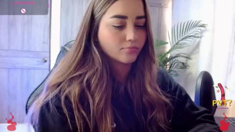 lucia star  online show from 02/03/26, 03:39