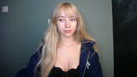 Lucy online show from 04/15/26, 06:15