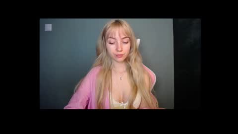 Lucy online show from 04/24/26, 12:18