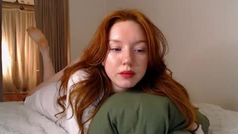 Snapshot of luciacoy chatting on 02/04/25, 08:59 Lucia online show from 02/04/25, 08:59