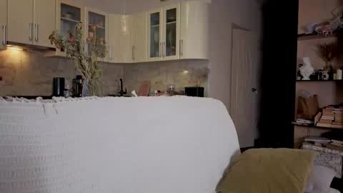 Snapshot of luciacoy chatting on 10/04/25, 03:21 Lucia online show from 10/04/25, 03:21