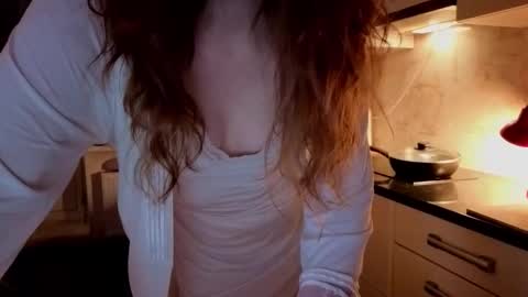 Snapshot of luciacoy chatting on 10/06/25, 07:11 Lucia online show from 10/06/25, 07:11