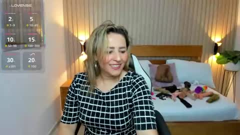 Snapshot of luciana_ballesteros chatting on 06/15/26, 12:07 Luciana online show from 06/15/26, 12:07