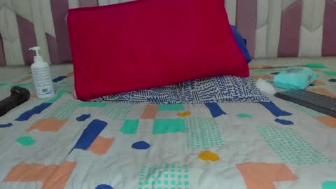 instagram luciana417  online show from 01/14/25, 06:13