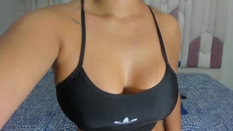 instagram luciana417  online show from 01/23/25, 03:16