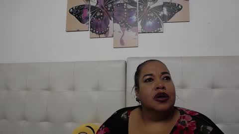 Snapshot of luciana_milf1 chatting on 12/06/24, 03:00 Luciana online show from 12/06/24, 03:00