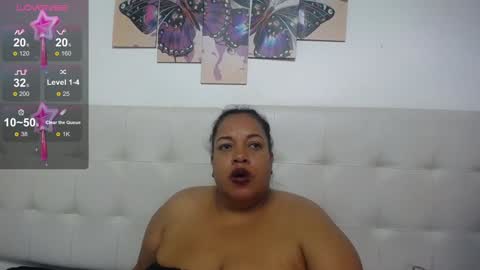 Snapshot of luciana_milf1 chatting on 01/07/25, 05:09 Luciana online show from 01/07/25, 05:09