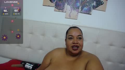 Snapshot of luciana_milf1 chatting on 01/13/25, 04:51 Luciana online show from 01/13/25, 04:51