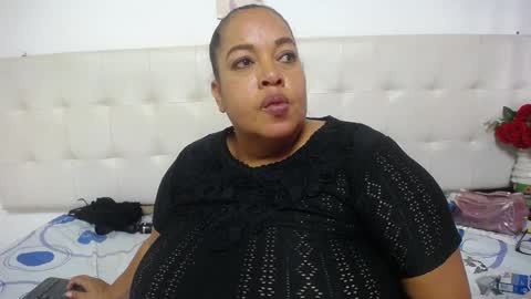 Snapshot of luciana_milf1 chatting on 01/28/25, 05:14 Luciana online show from 01/28/25, 05:14