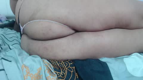 Snapshot of luciana_milf1 chatting on 03/05/25, 05:39 Luciana online show from 03/05/25, 05:39