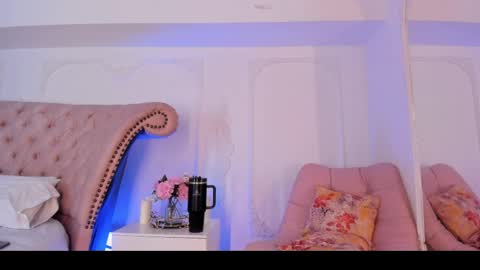 Luciana online show from 04/16/26, 09:39