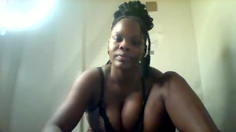 luciaresa online show from 07/07/26, 03:42