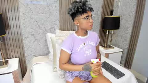  lucia wallace  online show from 02/18/26, 11:01