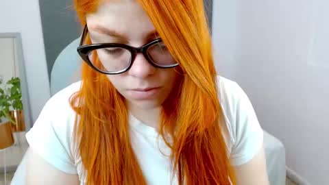 Snapshot of lucie_nicolls chatting on 12/02/24, 09:50 Lucie online show from 12/02/24, 09:50