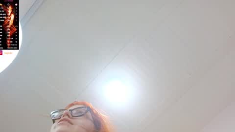 Snapshot of lucie_nicolls chatting on 12/04/24, 11:13 Lucie online show from 12/04/24, 11:13