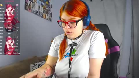 Snapshot of lucie_nicolls chatting on 03/07/25, 08:33 Lucie online show from 03/07/25, 08:33