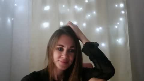 LucieMack online show from 10/18/25, 09:15