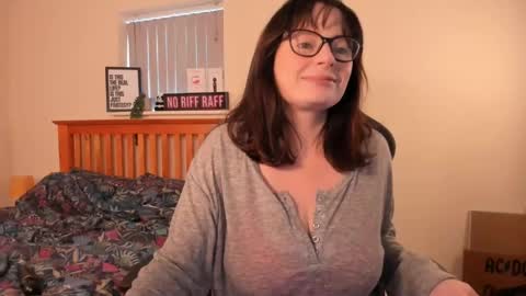 Lucie Winters online show from 12/21/24, 01:10