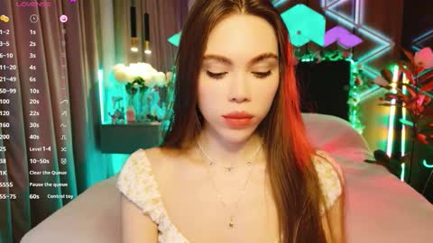 Snapshot of lucifiella chatting on 10/01/25, 03:29 MimiFors online show from 10/01/25, 03:29