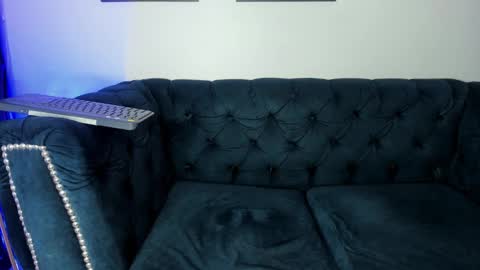 Leo online show from 02/03/25, 02:24