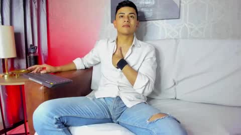 Leo online show from 03/03/25, 11:11