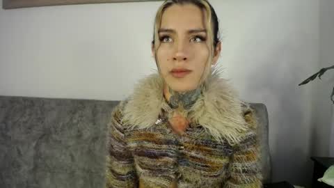 luciiana online show from 04/06/26, 01:34