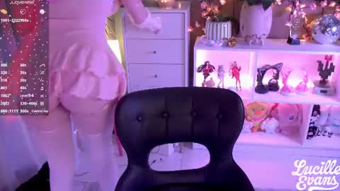 Lucy UwU online show from 06/18/26, 02:12