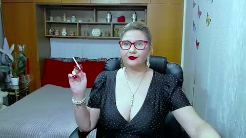 Lucille Fenly online show from 03/13/26, 08:59