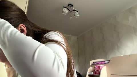 Snapshot of lucindascercy chatting on 06/30/26, 06:14 Maya online show from 06/30/26, 06:14