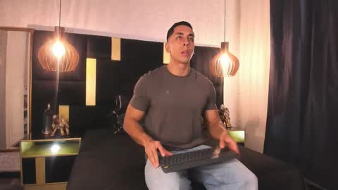 Snapshot of lucio__fox chatting on 02/06/26, 11:35 Lucio online show from 02/06/26, 11:35