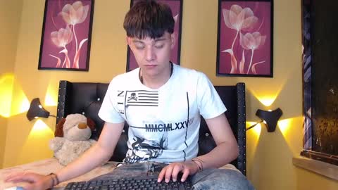 luckk_ online show from 04/10/26, 05:23