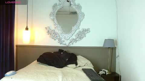 luckk_ online show from 04/11/26, 07:45