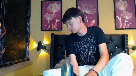 luckk_ online show from 04/12/26, 05:12