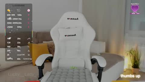 lucky__lady_ online show from 02/02/26, 11:03