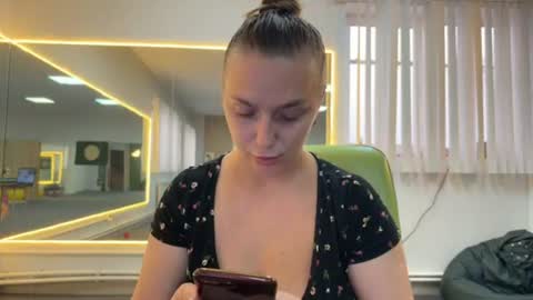 lucky_foryou_baby online show from 07/24/26, 11:30