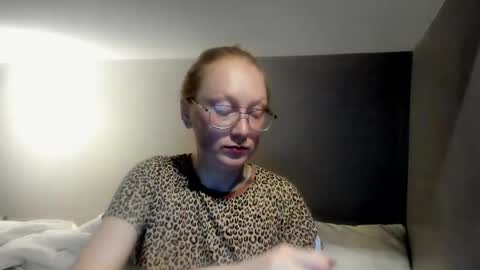 lucky_licky20 online show from 03/21/26, 04:06
