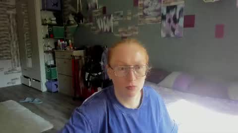 Snapshot of lucky_licky20 chatting on 06/25/26, 02:44 lucky_licky20 online show from 06/25/26, 02:44