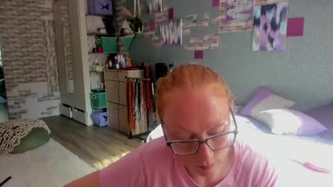 Snapshot of lucky_licky20 chatting on 06/30/26, 01:39 lucky_licky20 online show from 06/30/26, 01:39