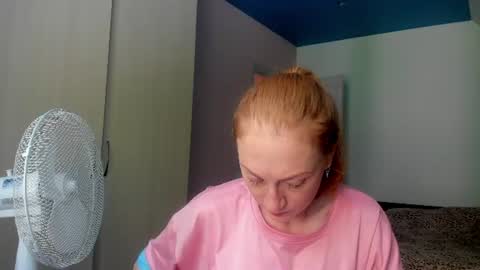 Snapshot of lucky_licky20 chatting on 07/12/26, 02:24 lucky_licky20 online show from 07/12/26, 02:24