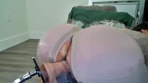 Snapshot of luckycleo chatting on 03/02/26, 02:46 Cleo online show from 03/02/26, 02:46