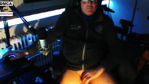        call me  Stefan online show from 02/08/25, 11:24