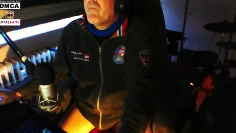        call me  Stefan online show from 03/01/25, 07:59