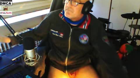        call me  Stefan online show from 03/02/25, 09:21