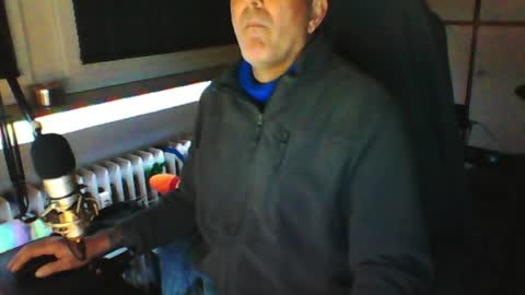        call me  Stefan online show from 04/05/26, 06:16