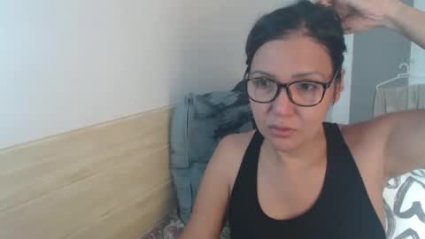 Snapshot of luckyisa chatting on 09/25/25, 09:13 angelisa online show from 09/25/25, 09:13