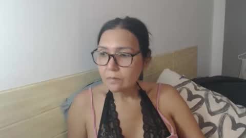 Snapshot of luckyisa chatting on 10/05/25, 09:18 angelisa online show from 10/05/25, 09:18