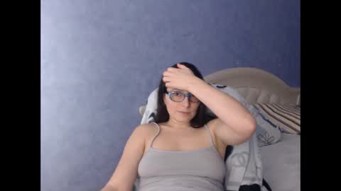 Snapshot of luckylinda23 chatting on 02/12/25, 07:02 luckylinda23 online show from 02/12/25, 07:02