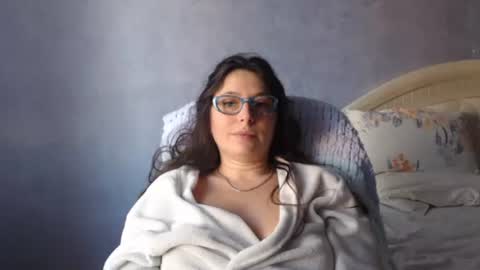 luckylinda23 online show from 12/19/25, 12:23
