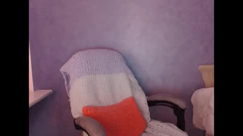 luckylinda23 online show from 02/05/26, 06:12