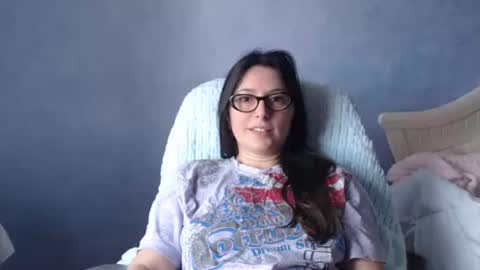 luckylinda23 online show from 03/25/26, 12:00